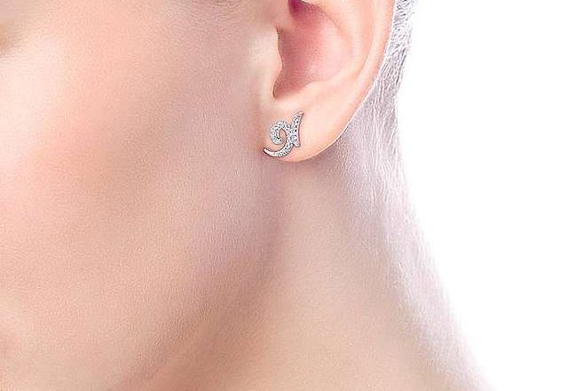 Silver Stud Earrings for Sensitive Ears – A Quick Guide
